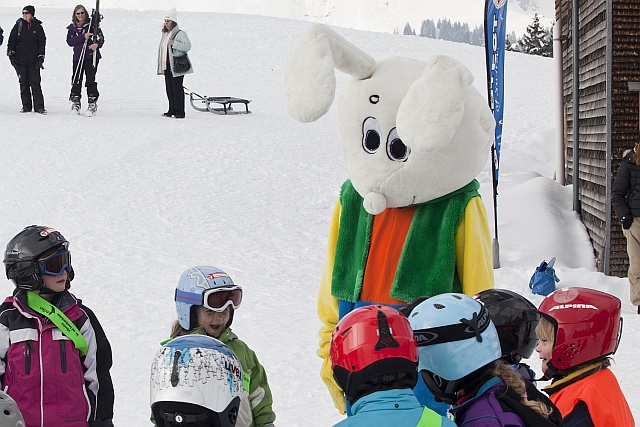 Winter Aktivitaten Im Arvenbuel Bei Amden