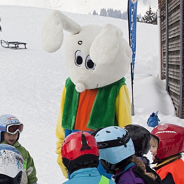 Snowly in der Skischule