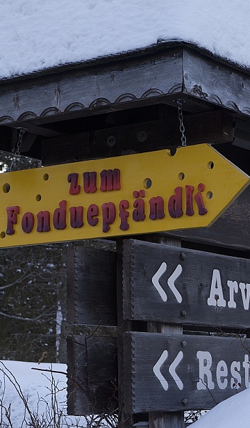 signpost to the Fondue-Pfändli